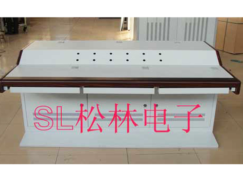 操作臺-8